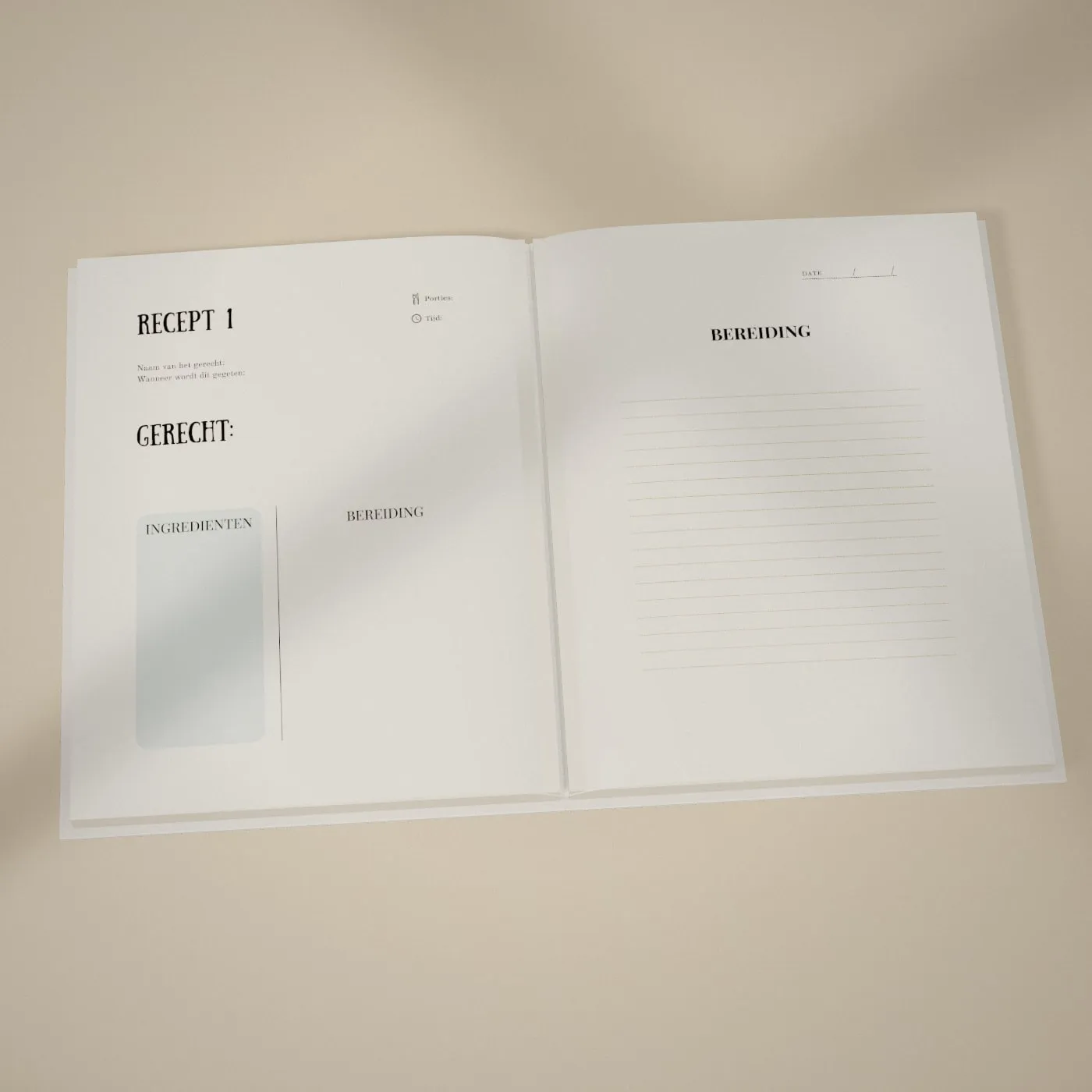 Opengeslagen boek bij de pagina met familierecepten